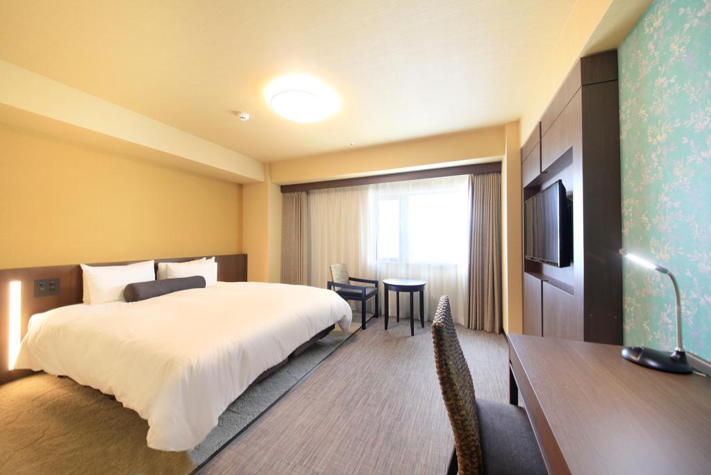 Richmond Hotel Naha Kumoji Exteriör bild