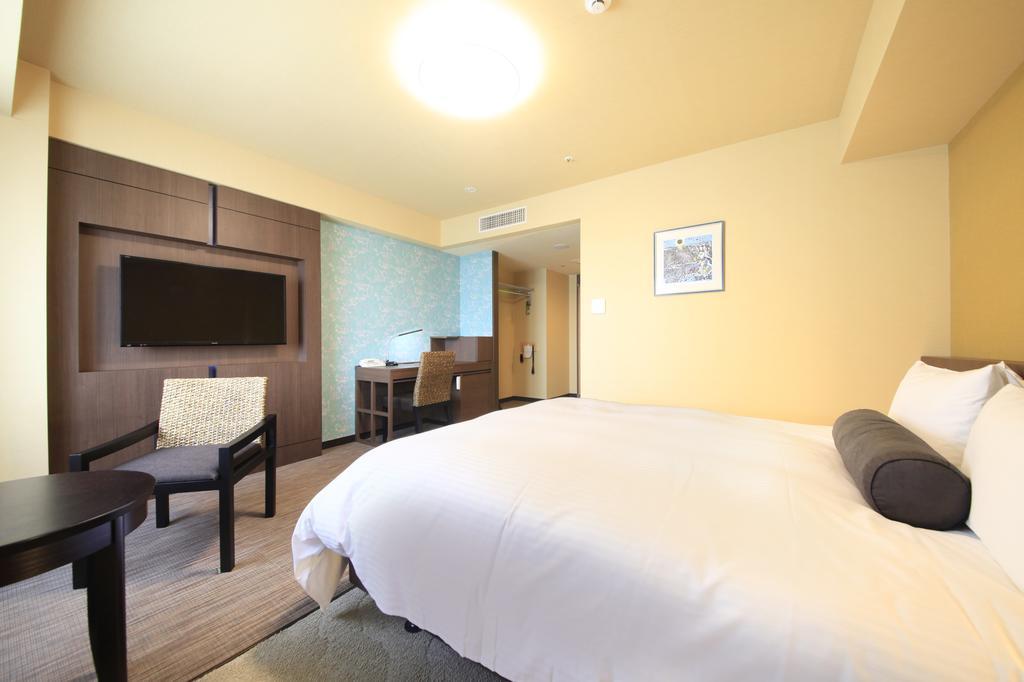 Richmond Hotel Naha Kumoji Exteriör bild